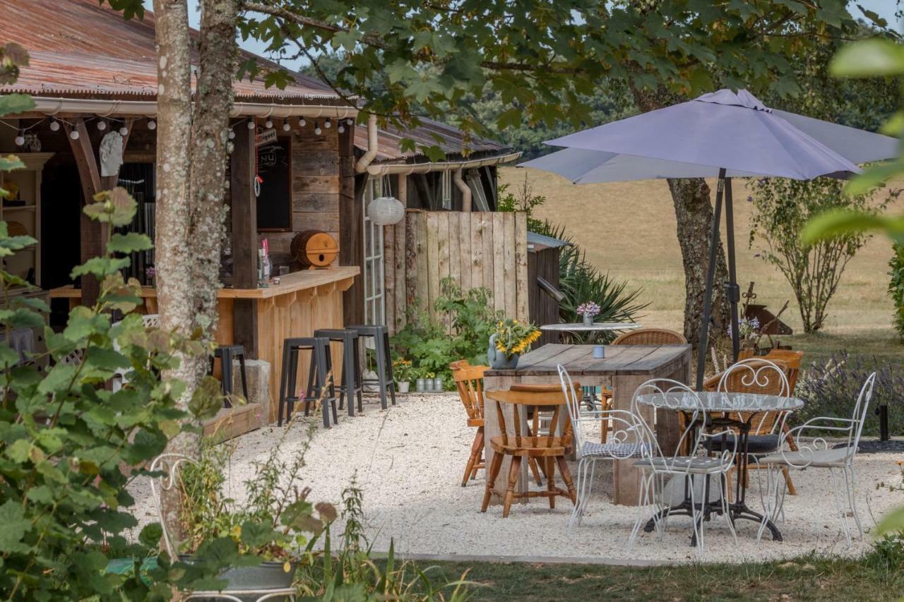 Les Cabanes De Rouffignac Villa Exterior photo
